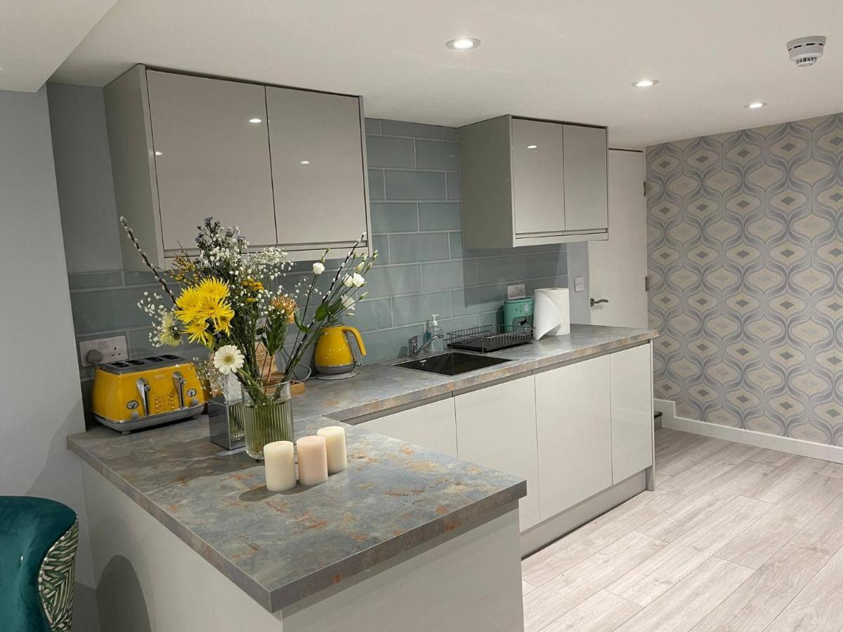 Appartement Entire 2 Bed Flat With Garden, Located Near Beach à Hove Extérieur photo